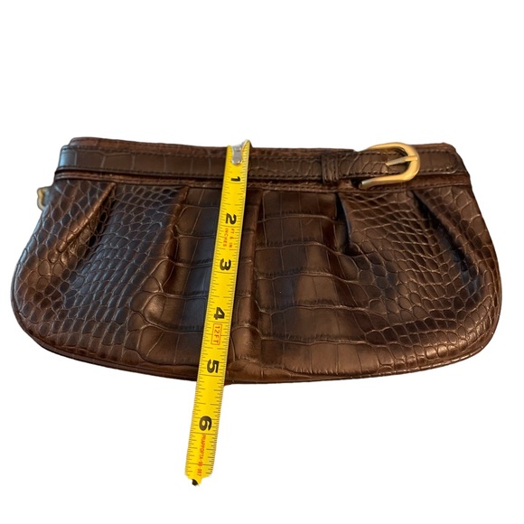 Ann Taylor Loft wristlet clutch dark brown genuine leather zipper gently used - Picture 6 of 6